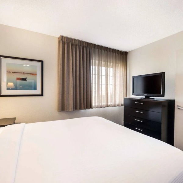 Explore Boston’s Best in Urban Haven | Near Museums & Top Attractions