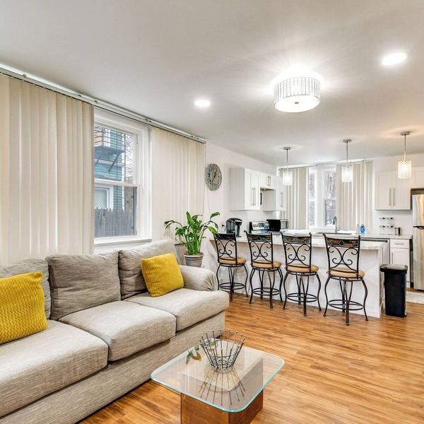 Explore Rochester! Charming Home 1 Mi to Downtown
