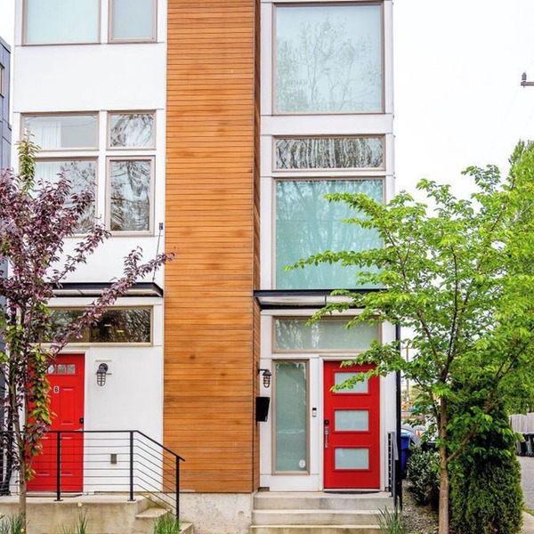 Explore Seattle:Parking & Walk to Light Rail - NEW on VRBO + ABNB Superhost