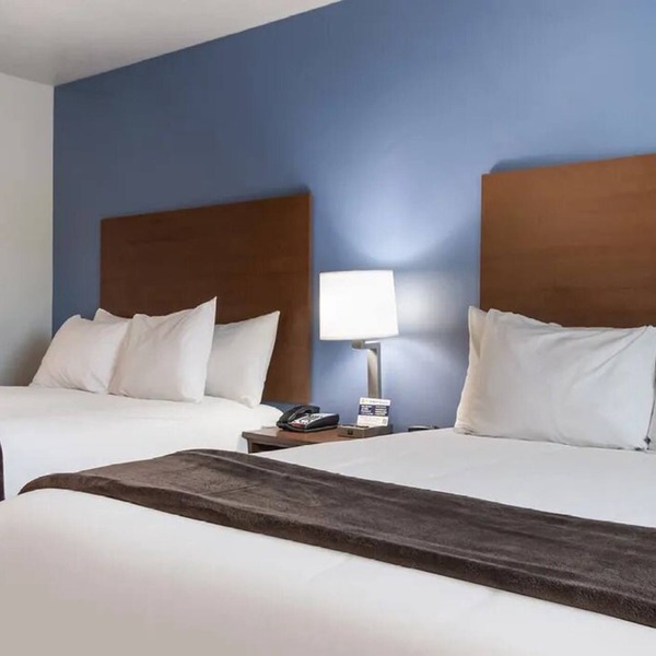 Explore Shakopee: Room with Full Kitchen Near Landscape Arboretum
