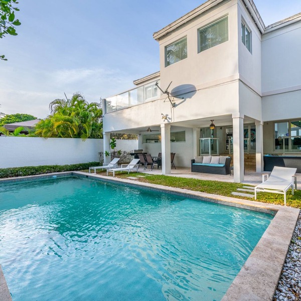 Exquisite 6BR/3.5BBTH Villa