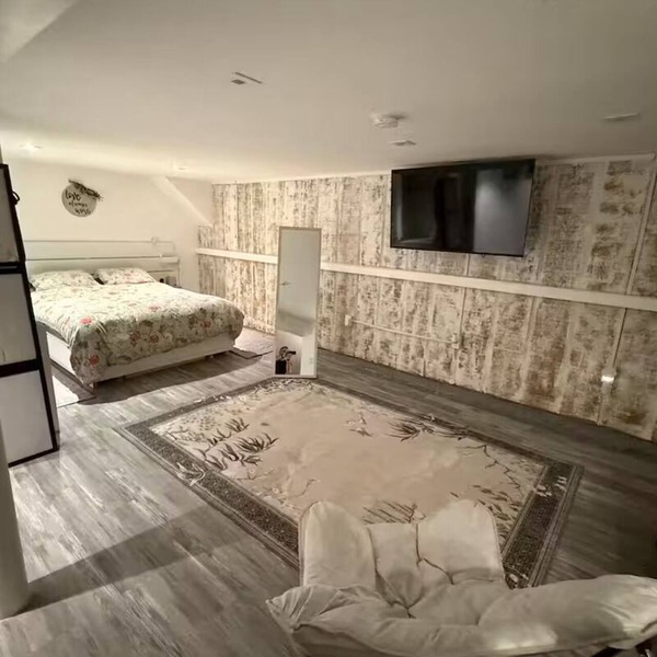 Exquisite fresh country space in walk out basement