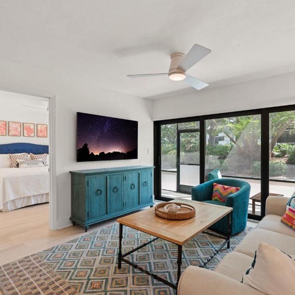 Exquisite Luxury First Floor Condo - Easy Walk to Amenities