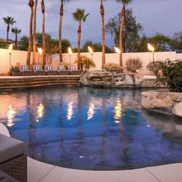 Exquisite villa in beautiful Scottsdale - privacy, pool, pickle ball