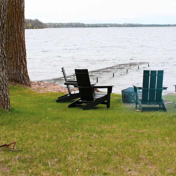 Exquisitely Refurbished Cottage on Lake Miltona