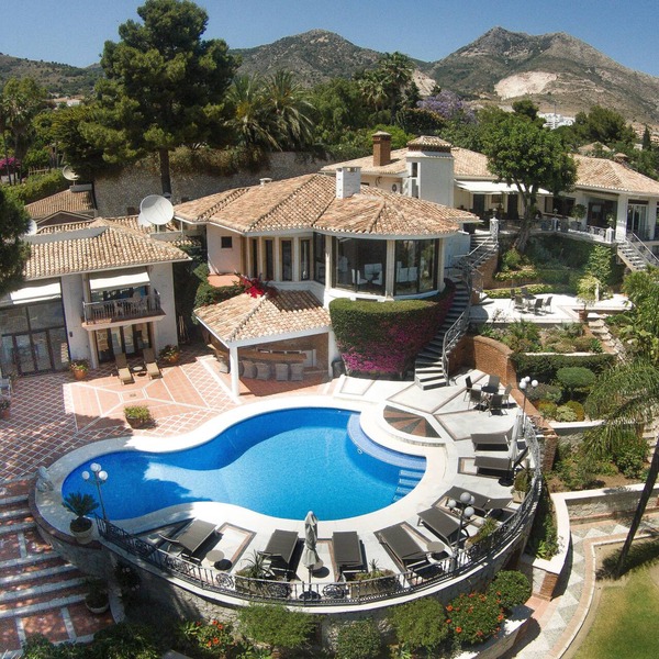 Extravagant Spanish Architecture Ocean View Villa. Huge garden & Heated pool