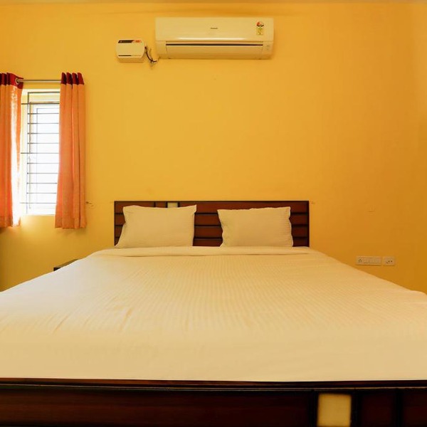 FabHotel Green Tree Residency