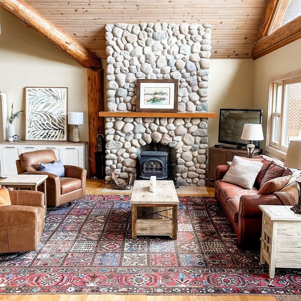 Fabulous cottage suite, spectacular Stoney Lake view!