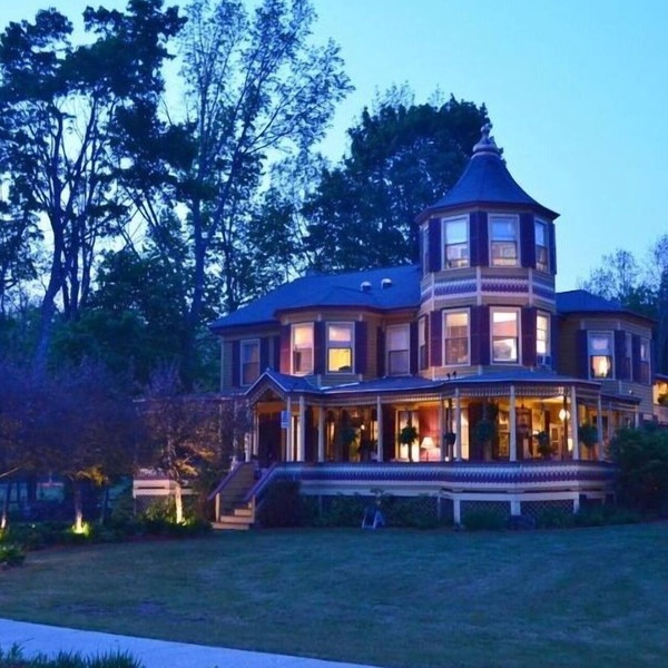 Fairlawn Inn