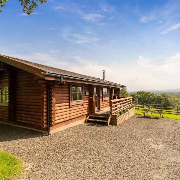 Family-friendly, centrally placed for all parts of Devon, unspoilt countryside
