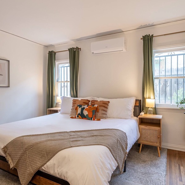 Family Friendly Spanish Villa w/Beach Amenities and Free Parking!