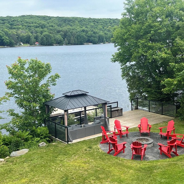Family-Friendly Waterfront Cottage w/Dock, Firepit & Lake Views
