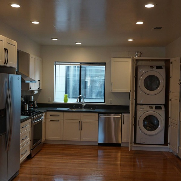 Fantastic Luxury Apt Close to Golden Gate Park & Beach, WiFi, in-unit Laundry,
