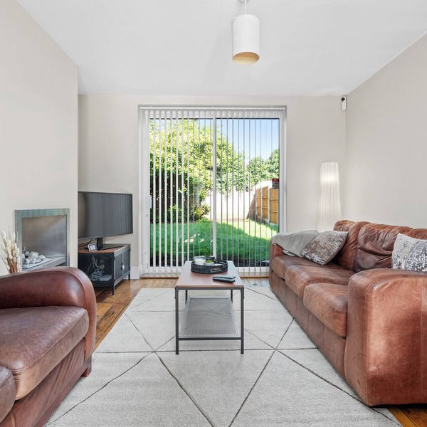 Fantastic, modern 3 bedroom house in West Didsbury. Close to all amenities.