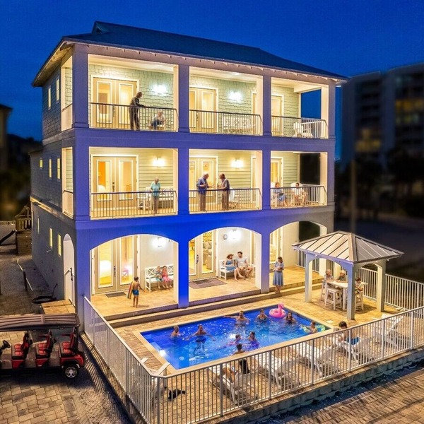 Few steps across from beach, Gulf views, Saltwater pool, Golf cart