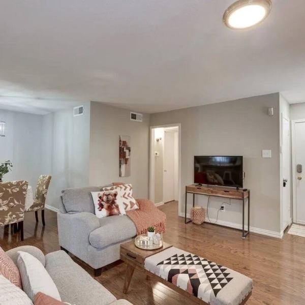MAJOR INTERNATIONAL SPORTING EVENT 26 Easy access to stadium. Charming 1-BR condo in Far North Dallas w Pool
