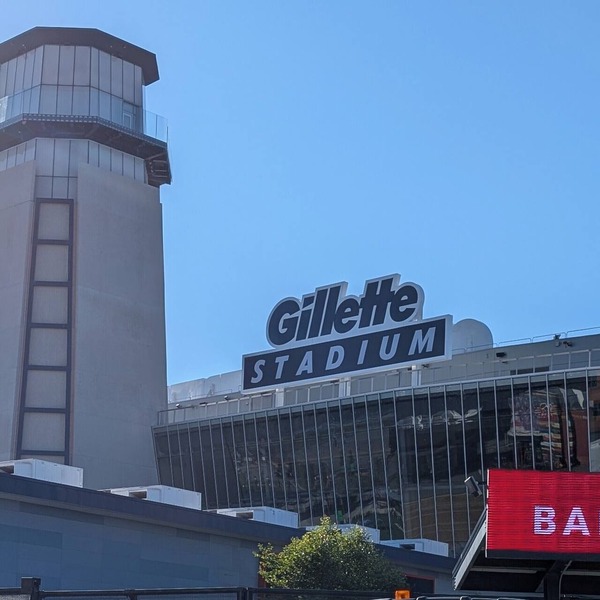 Major International Sporting Event lodging .07 walking distance to Gillette stadium and MBTA