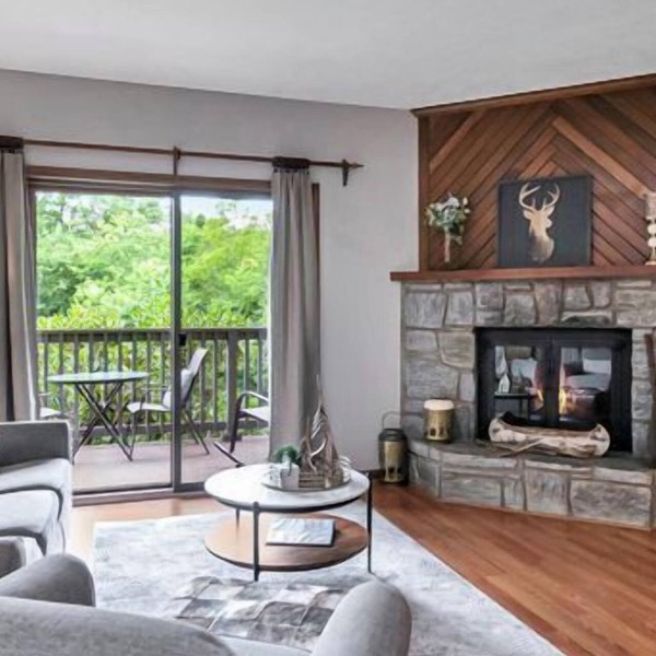 Finch 3 | Fireplace, Restaurant, Pool, Spa