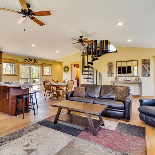 Finger Lakes Getaway w/Deck: On-site ATV Trails!