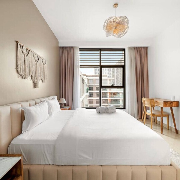 FIRST CLASS | 2BR | Timeless Vibes | Pool View