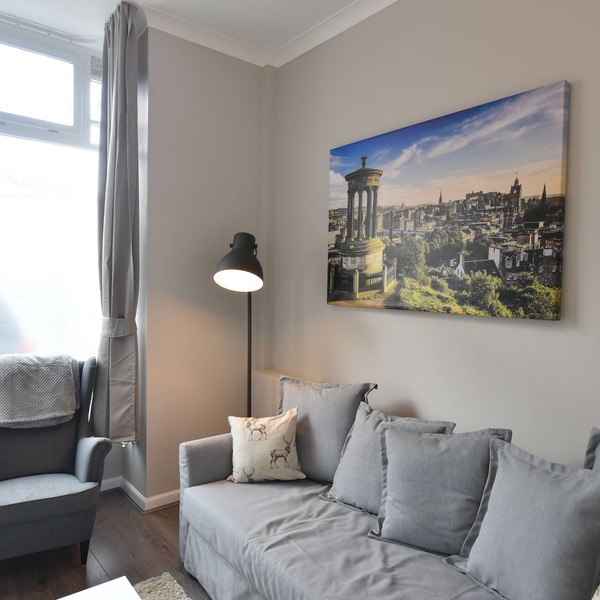 First Pleasance Luxury Apartment