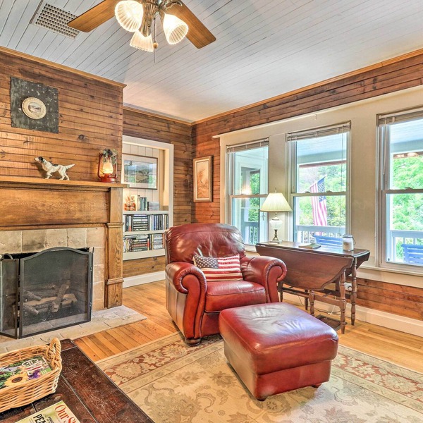 Fish, Float & Relax Fireside: Home Near New River!