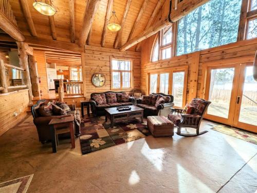 Fish Hook River Log Home with Theater & Dock
