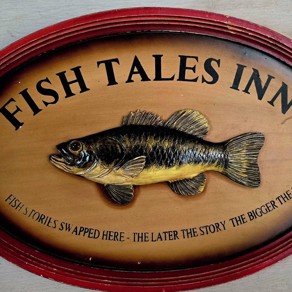 Fish Tales Inn - Elegant Lakeside Whimsy