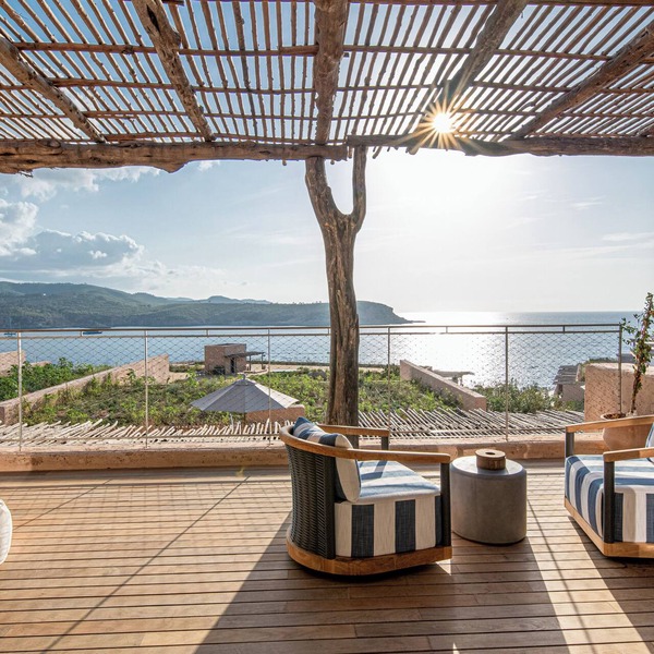 Five Bedroom Residence With Private Pool and Resort Access