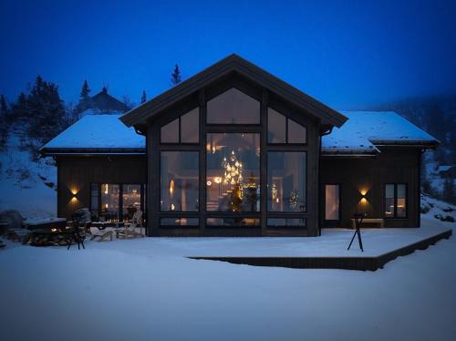 FJELLRO Private Alpine Lodge Høgevarde