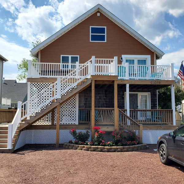 Flexible, Perhaps Best Value at beach, 7 Bedrm, 4 Bath, Home, Beach 2.5 Blocks