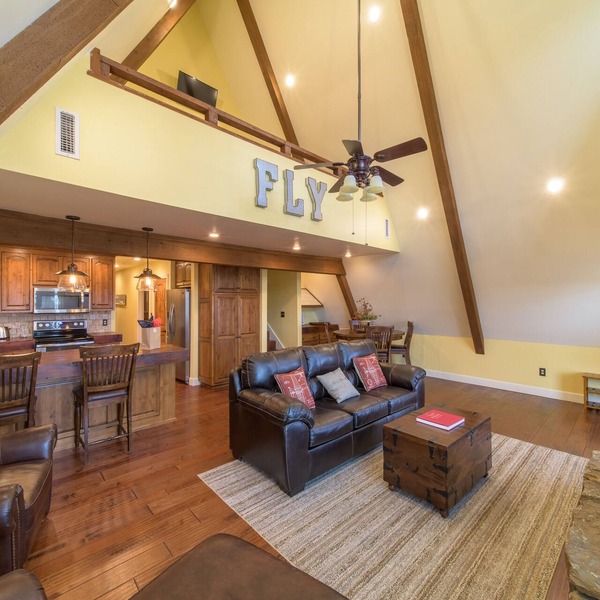 Fly-In Home on Monkey Island, Grand Lake OK