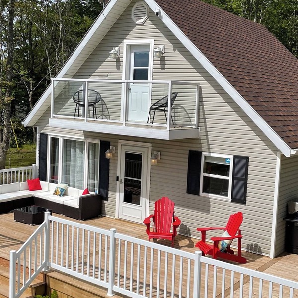 Forest Shore Cottage - water view, fire pit, peaceful location.