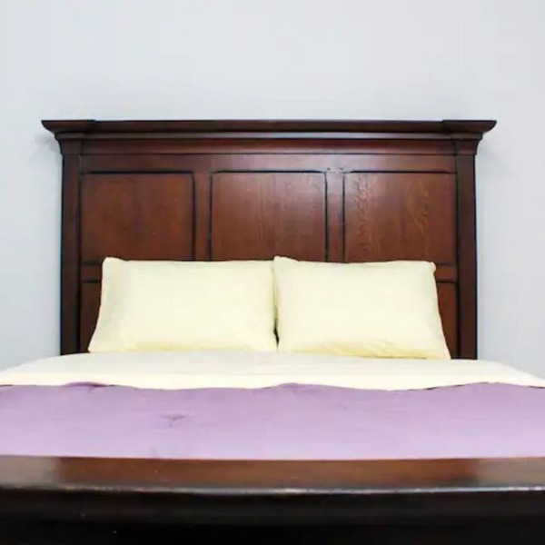 Forget ur worries in this spacious, light-filled, & serene legal basement suite