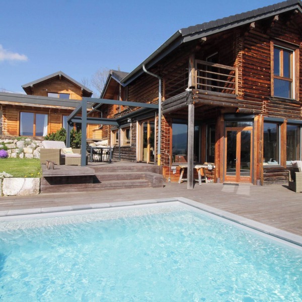 Formidable Chalet avec piscine et vue