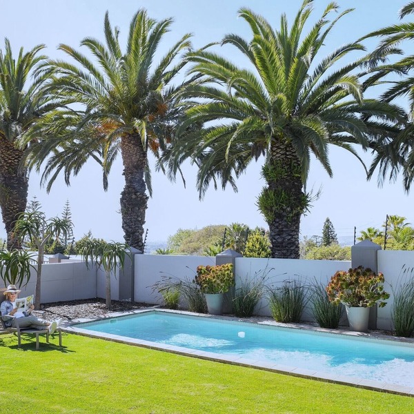 Four Palms Accommodation
