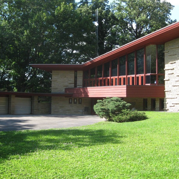 Frank Lloyd Wright overnight rental - The Elam House