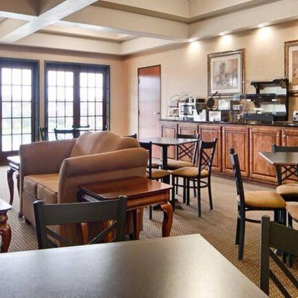 Franklin Inn & Suites