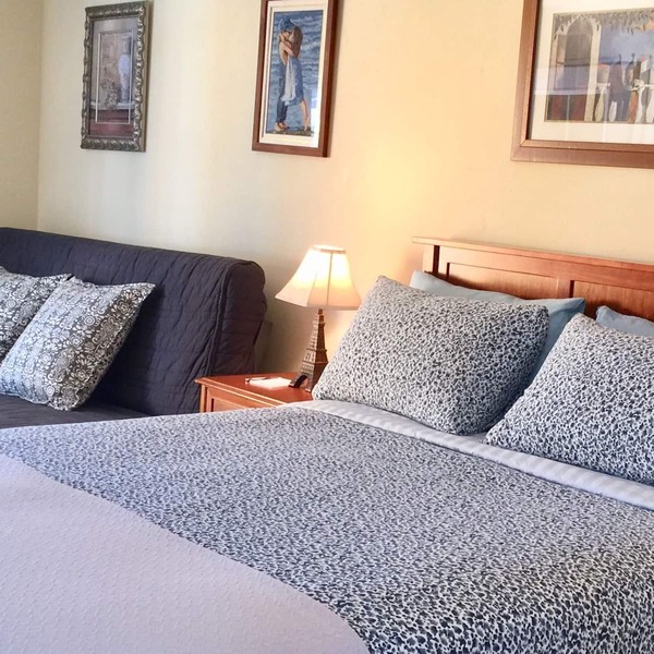 Free Shuttle Studio with Private Entrance Near The PDX Airport