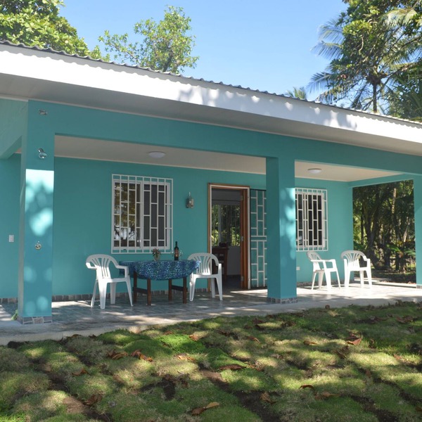Frith Estate Beachfront Cabin Surfer's Dream!