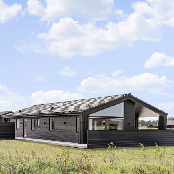 "Frithbjorn" - 900m from the sea by Interhome