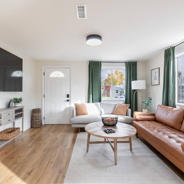 Fully remodeled gem with hot tub & perfect proximity