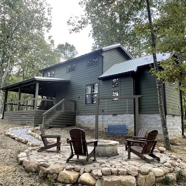 Fully Stocked Cabin Nestled Among the Trees in Tennessee