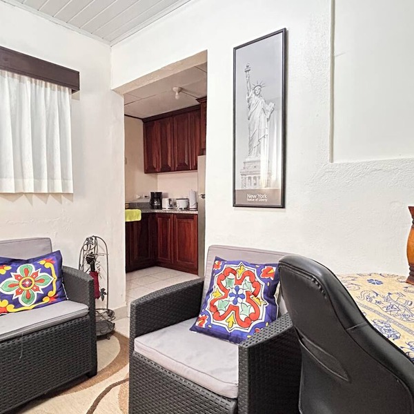 Furnished Apt. A/C 5min from SJO Airpt Wifi 50Mb