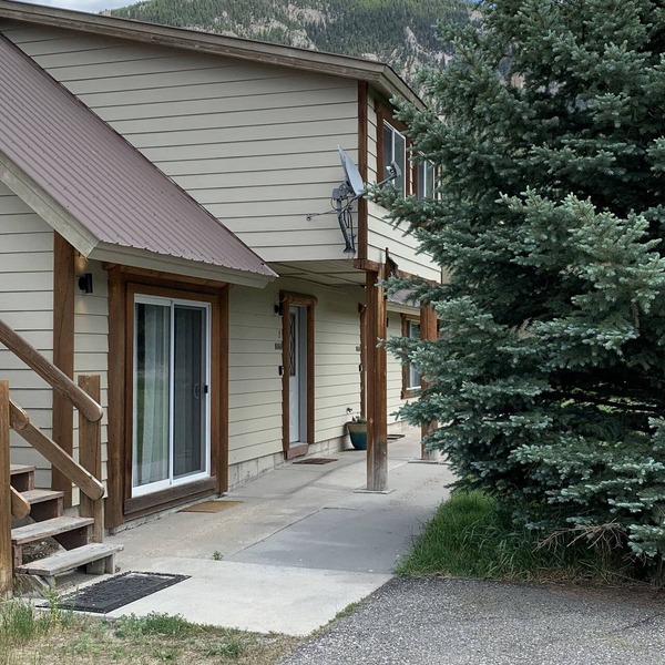 Gallatin River Access- 15 minutes from skiing Big Sky