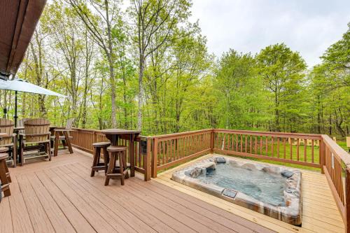 Game Room, Hot Tub! Cabin 9 Mi to Big Boulder Mtn