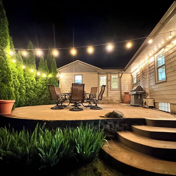 Game Room! -Lakefront 5BRM - Huge Yard
