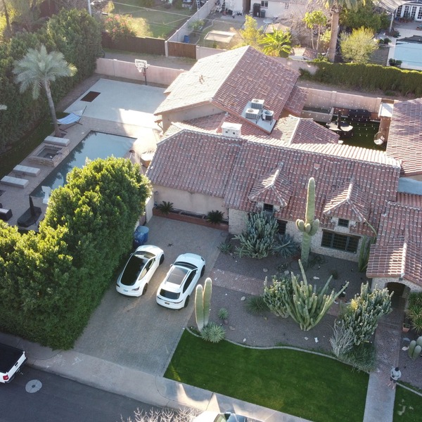 GIANT Compound located 15min from Scottsdale