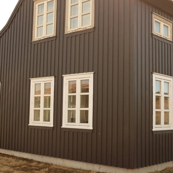 Glacier Front Row View- NEW Northern lights cottage.- NO 6.
