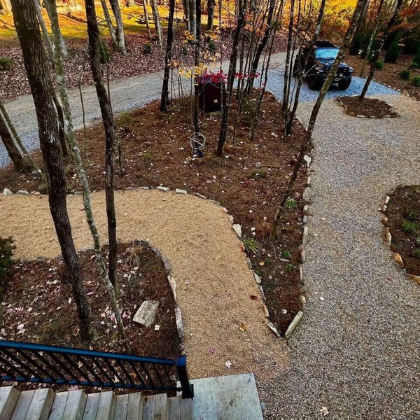 Glamping in Brevard - Hellbender Treehouse